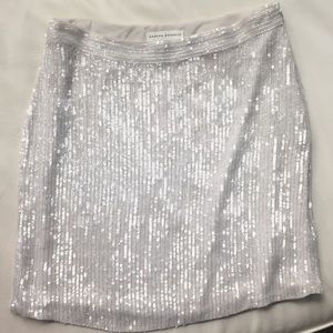 Banana Republic fully lined sequined skirt